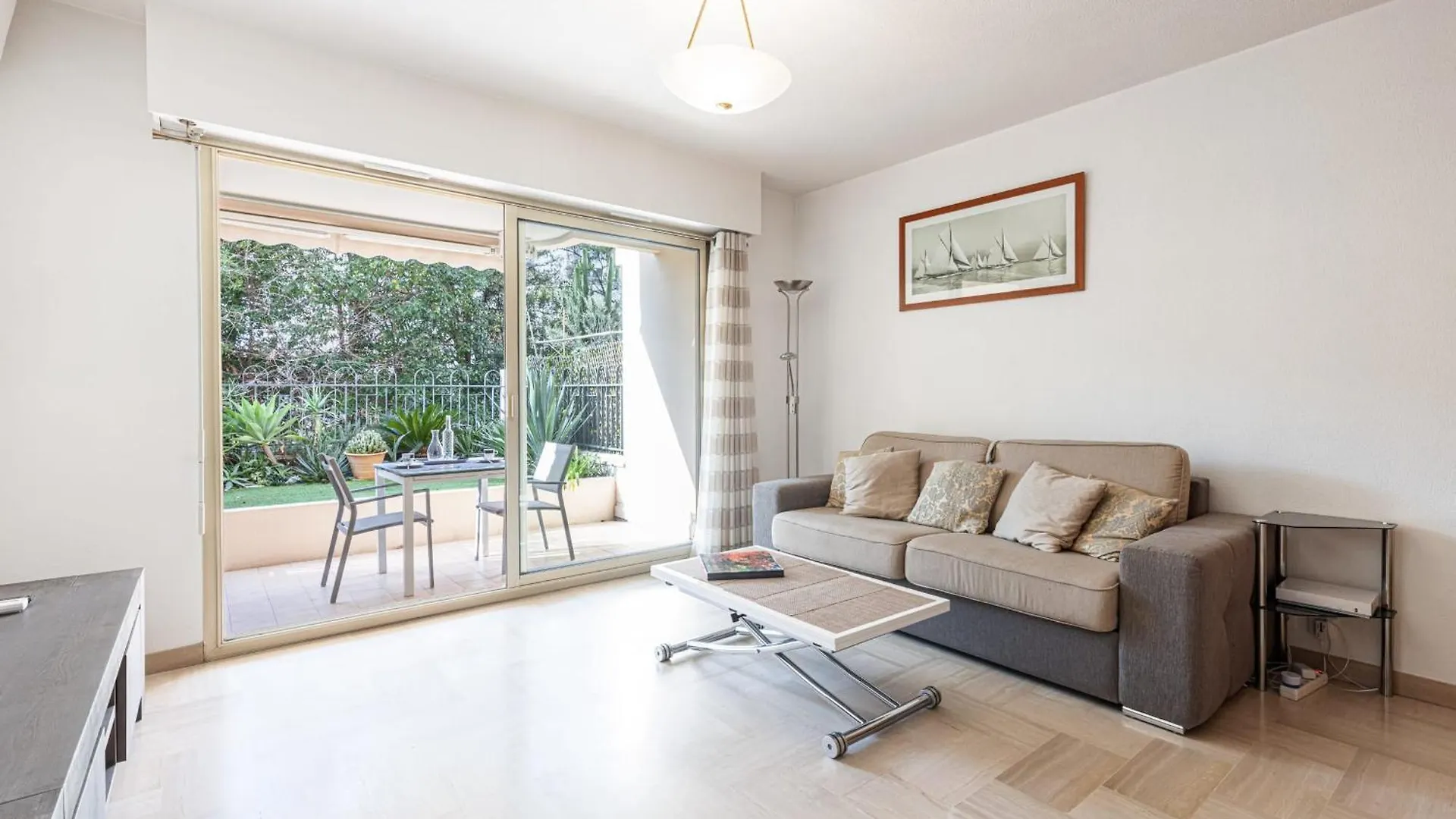 Apartment Central Terrace Garage & Ac Cannes France